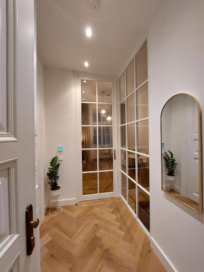 Luxury Apartment In The Centre Praha Eksteriør bilde